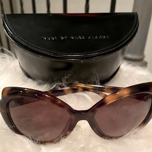 MARC BY MARC JACOBS SUNGLASSES